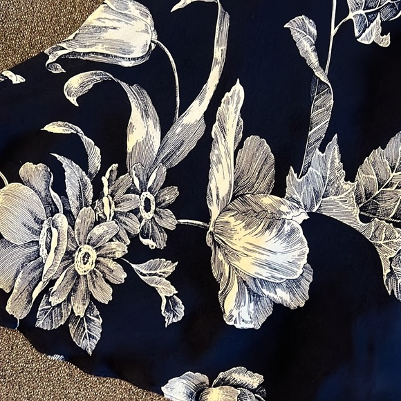 Linda Allard Ellen Tracy 100% silk floral skirt - Picture 8 of 8